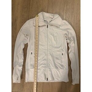 Lululemon Women’s Define Jacket Nulu White SZ 6 Small Full Zip running